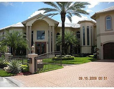 Boynton golf luxury gated community.