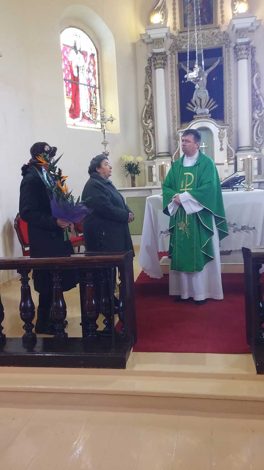 Lapių klebonui kun. Gintarui Pūrui - parapijos sveikinimai jubiliejaus proga