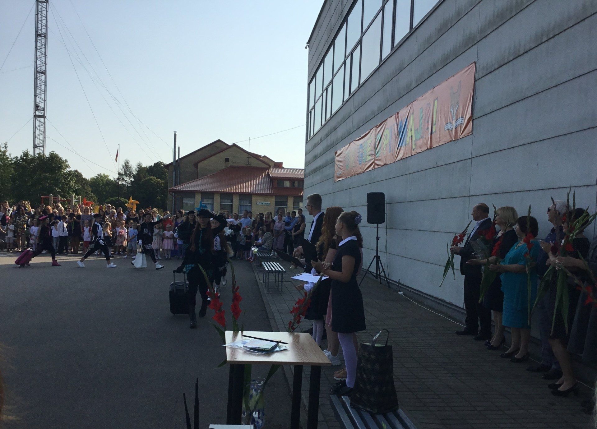 Naujus mokslo metus pradėjome malda Lapių bažnyčioje