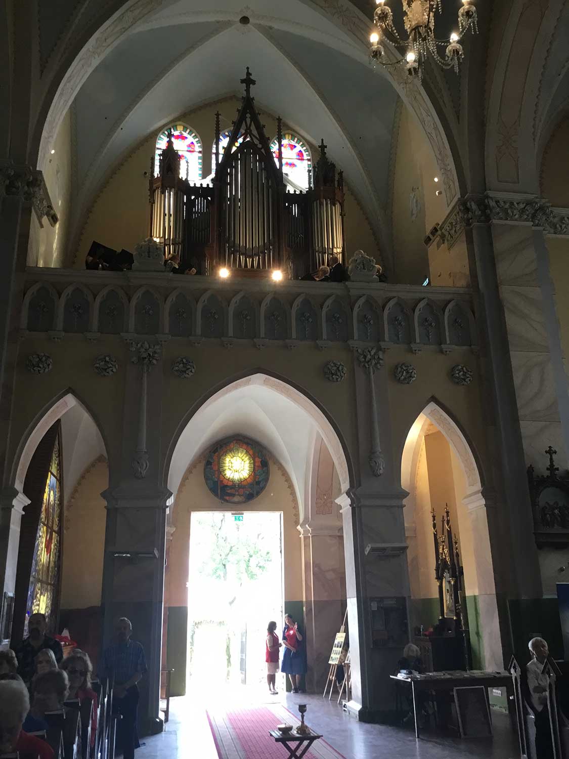 Domeikavos ir Lapių piligrimai Žolinės atlaiduose Krekenavoje