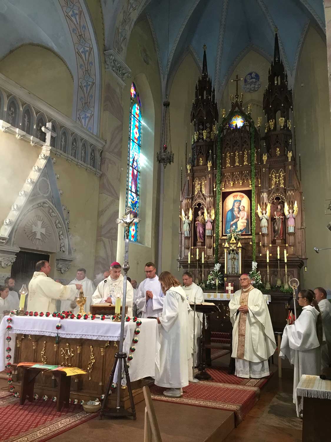 Domeikavos ir Lapių piligrimai Žolinės atlaiduose Krekenavoje