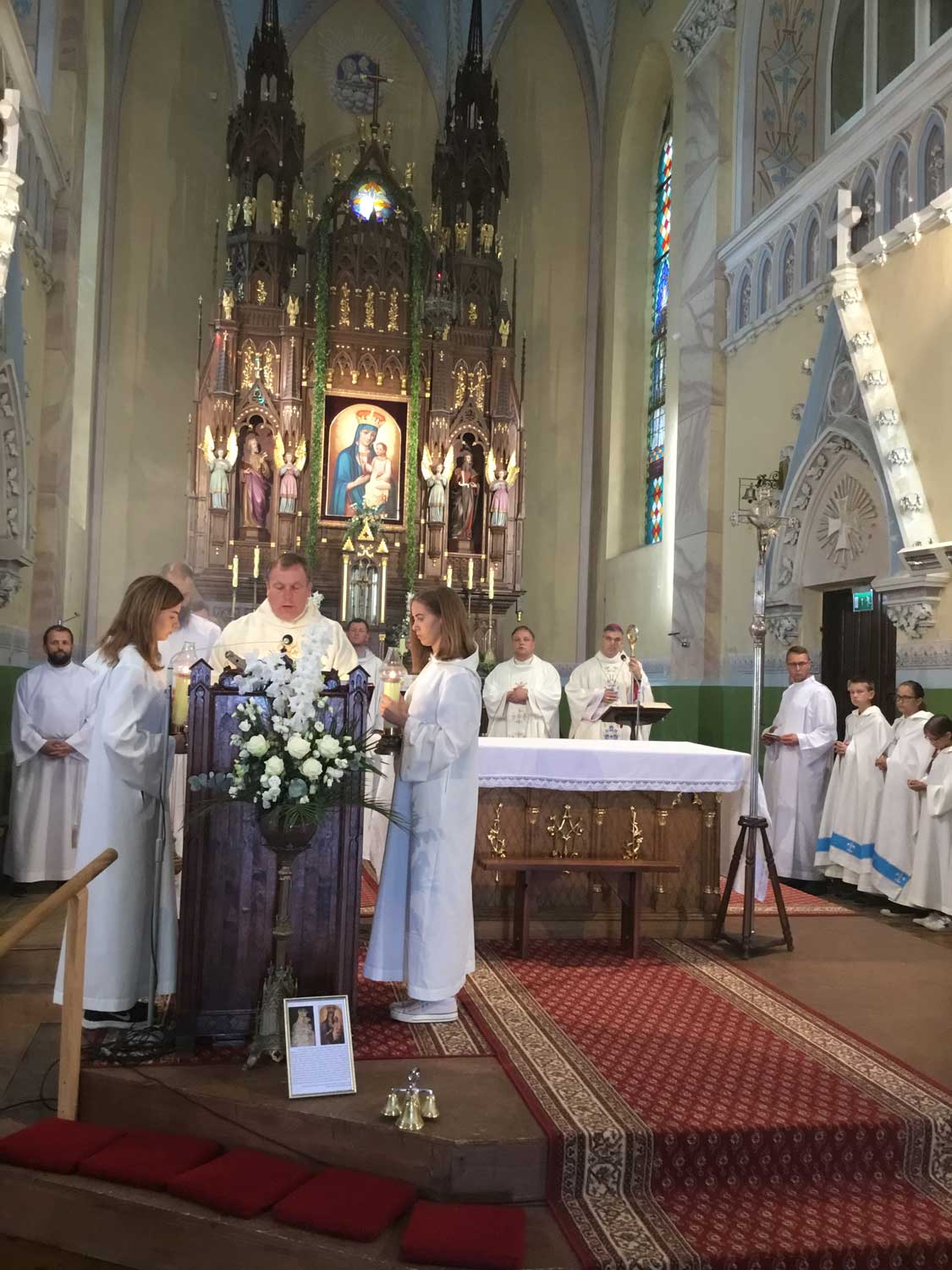 Domeikavos ir Lapių piligrimai Žolinės atlaiduose Krekenavoje