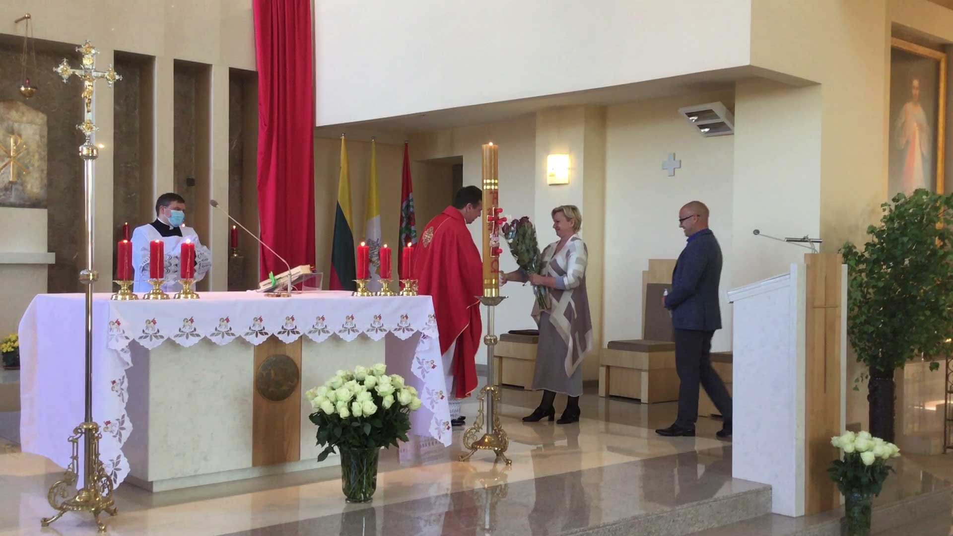 Domeikavos bažnyčioje - Sekminių šventė ir sveikinimai klebonui kunigystės 26 metų proga