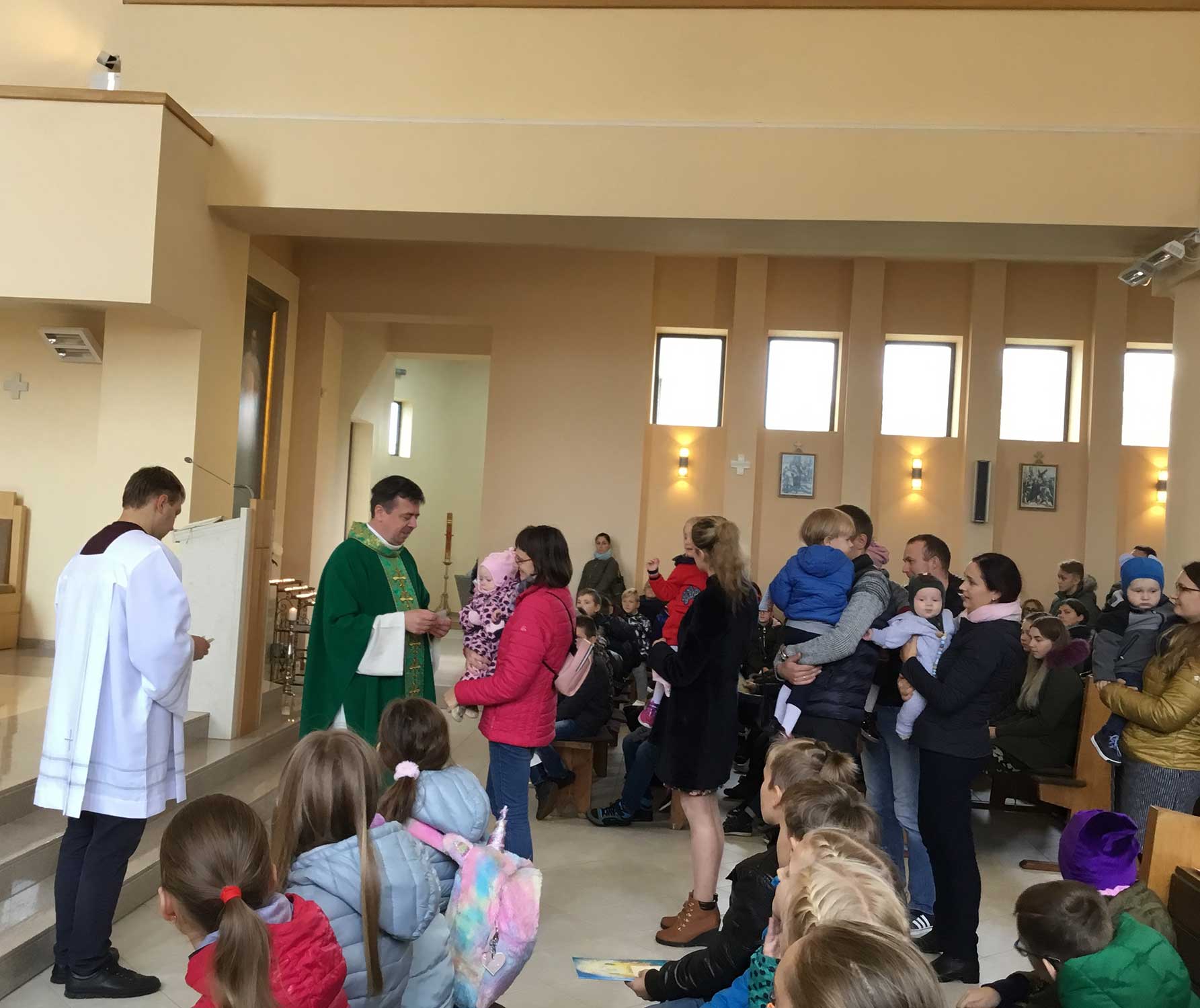 Viešpaties palaiminimas šiais metais pakrikštytiems ir susituokusiems