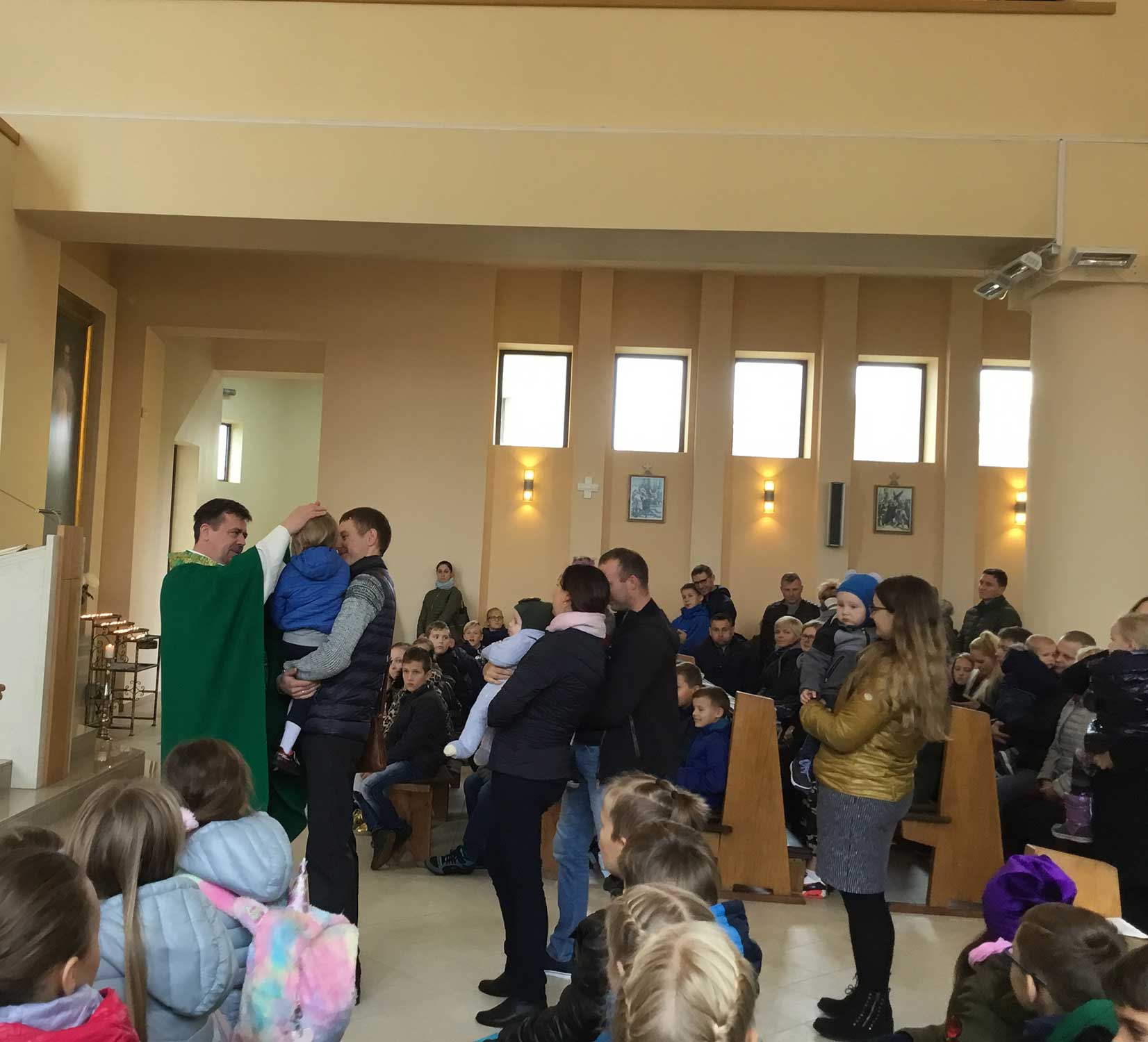 Viešpaties palaiminimas šiais metais pakrikštytiems ir susituokusiems