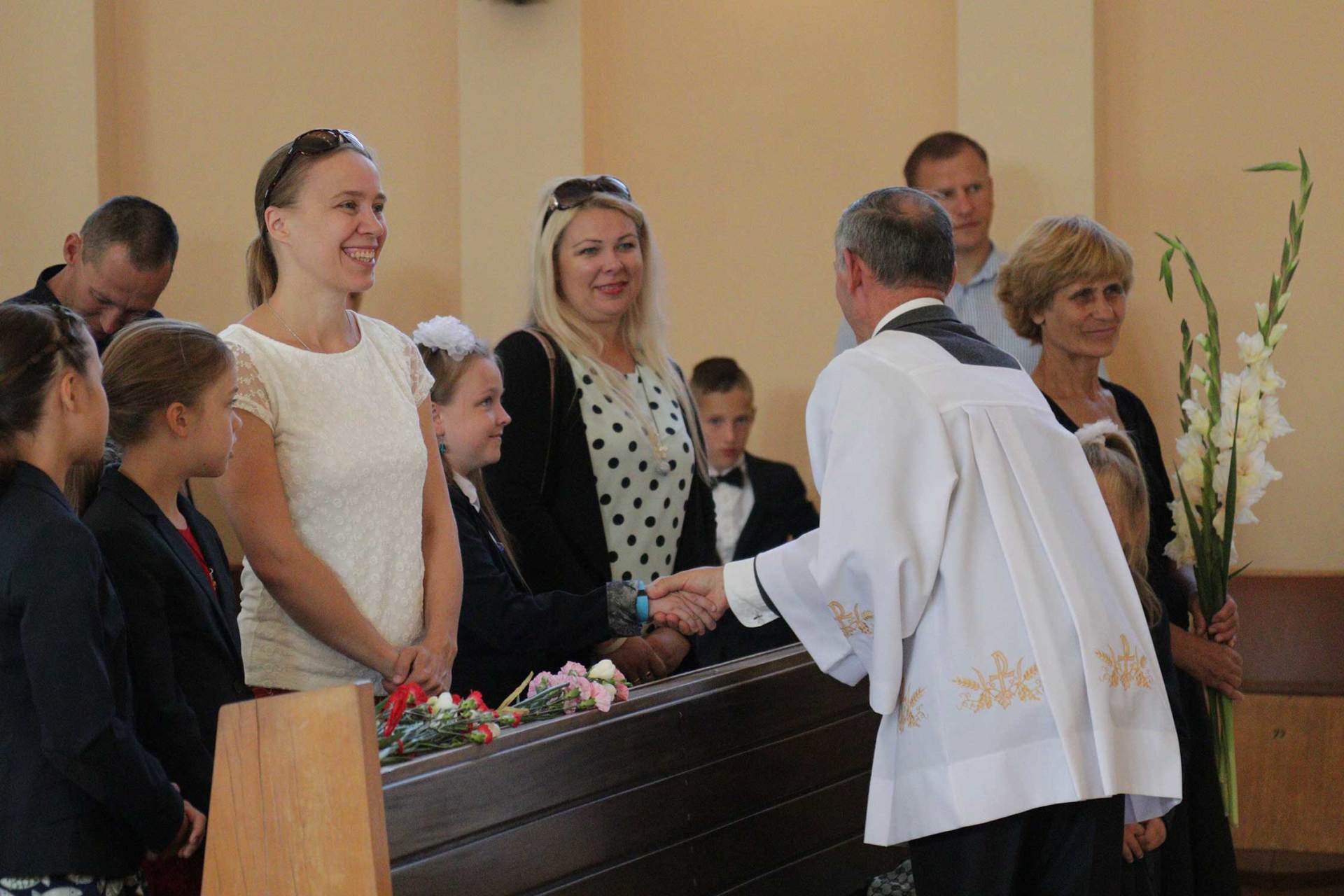 Domeikavos bažnyčioje malda pradedame naujus mokslo metus