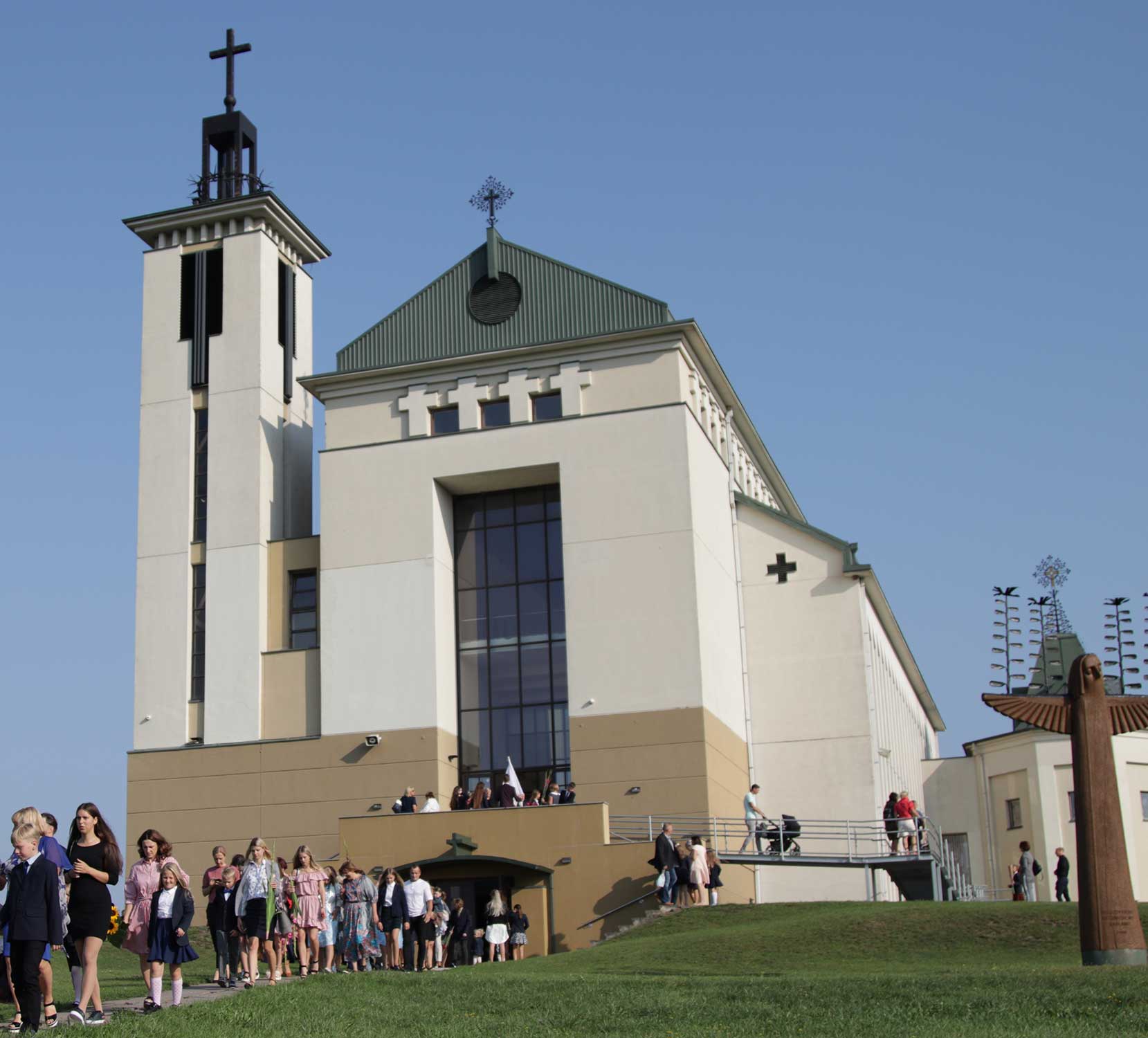Domeikavos bažnyčioje malda pradedame naujus mokslo metus
