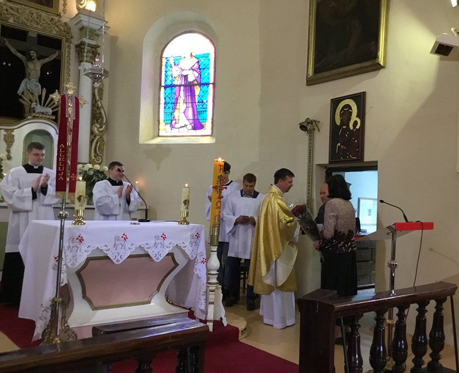 Sveikinimai sidabrinio kunigystės jubiliejaus proga klebonui kun. Gintarui Pūrui