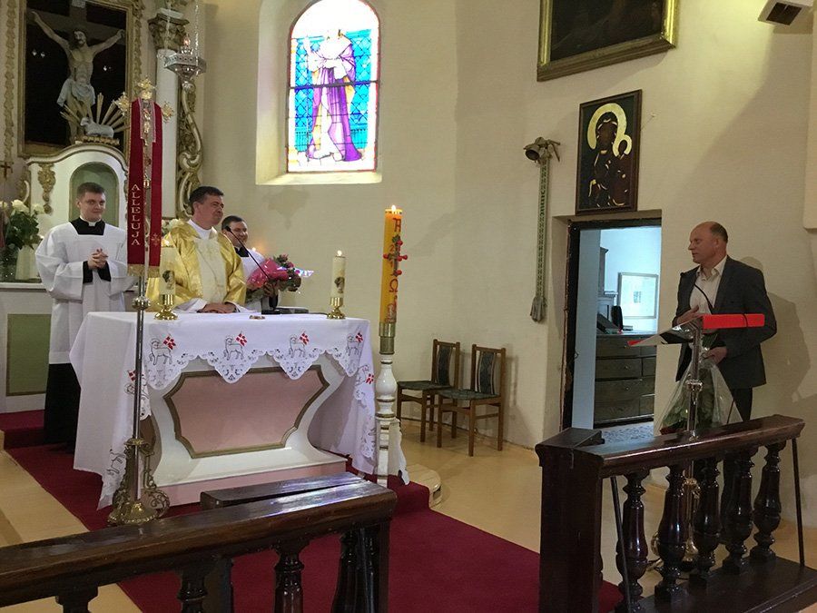 Sveikinimai sidabrinio kunigystės jubiliejaus proga klebonui kun. Gintarui Pūrui