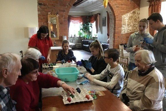 senelių globos namuose