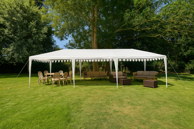 30ft x 10ft marquee available for free hire
