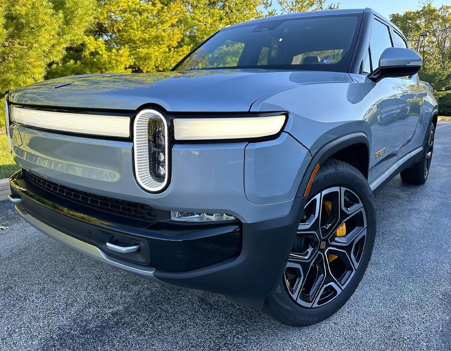 Rivian R1S