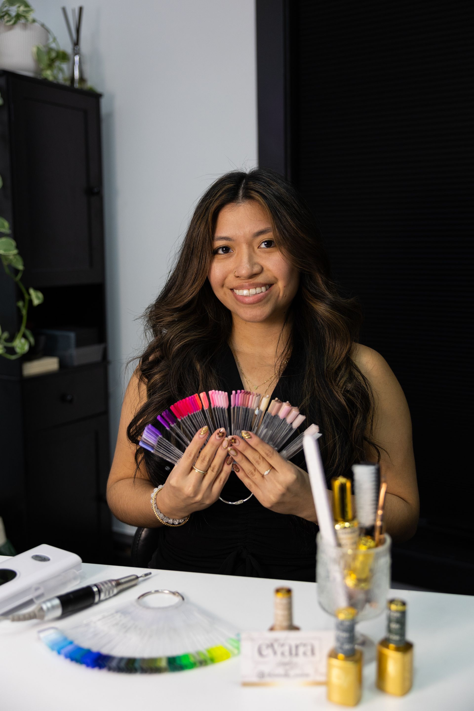 Joselyn, nail tech at Evara Studios
