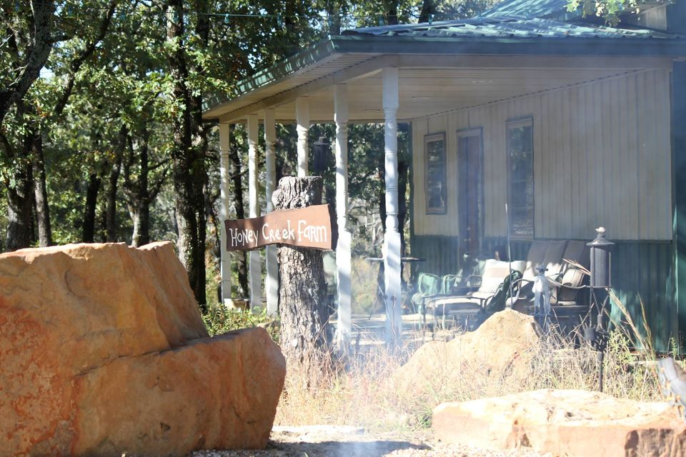 HONEY CREEK FARM RENTAL COTTAGES