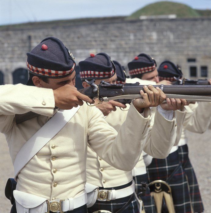Halifax Citadel - guns demonstration