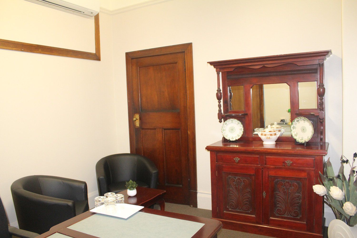 Furnished Offices with one desk