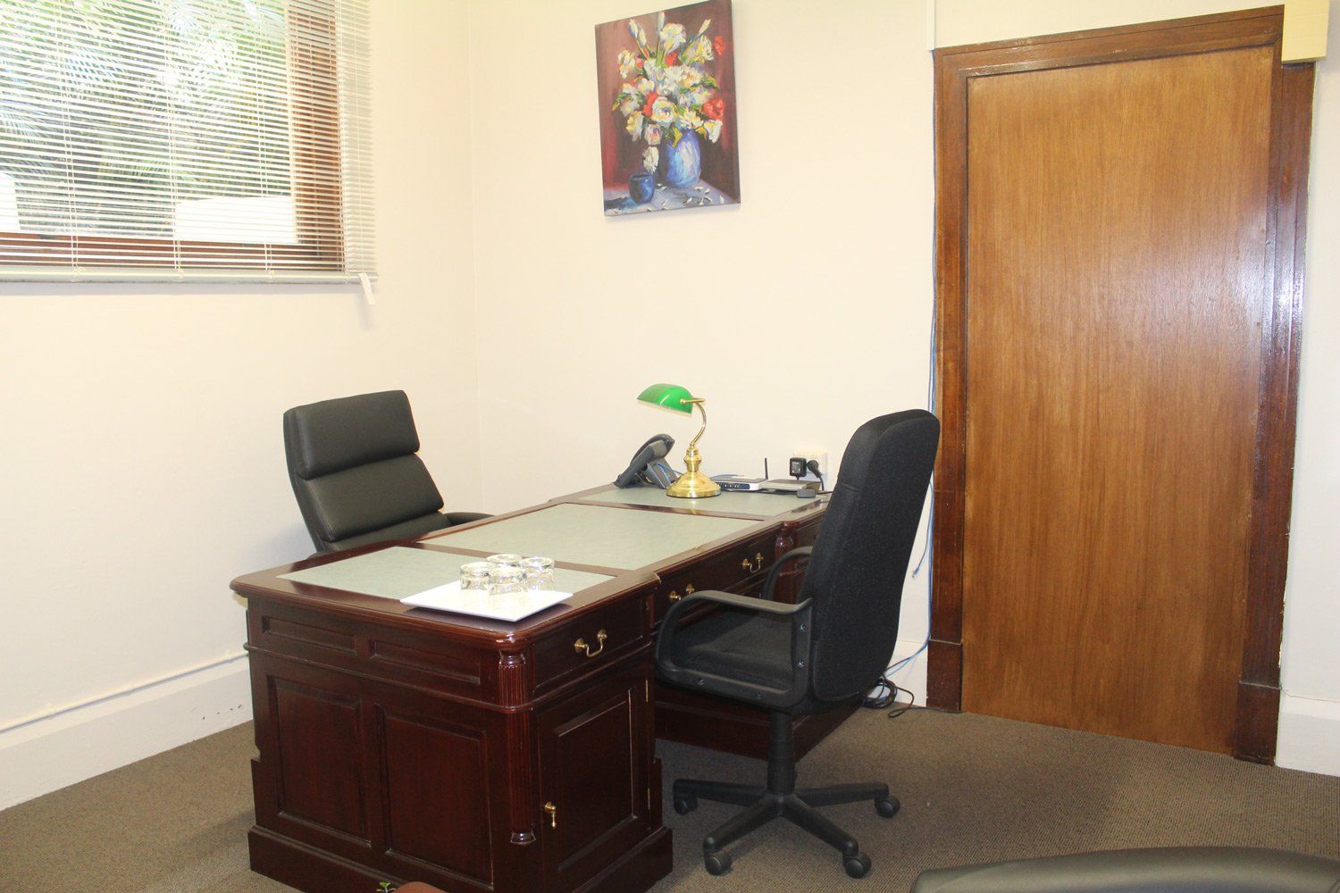 Room with desk