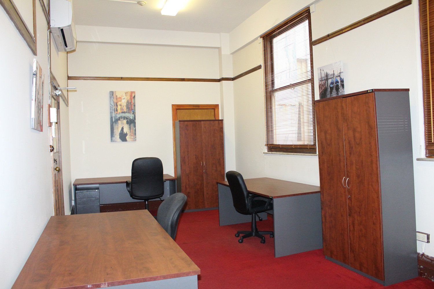 Furnished Offices with 3 desk