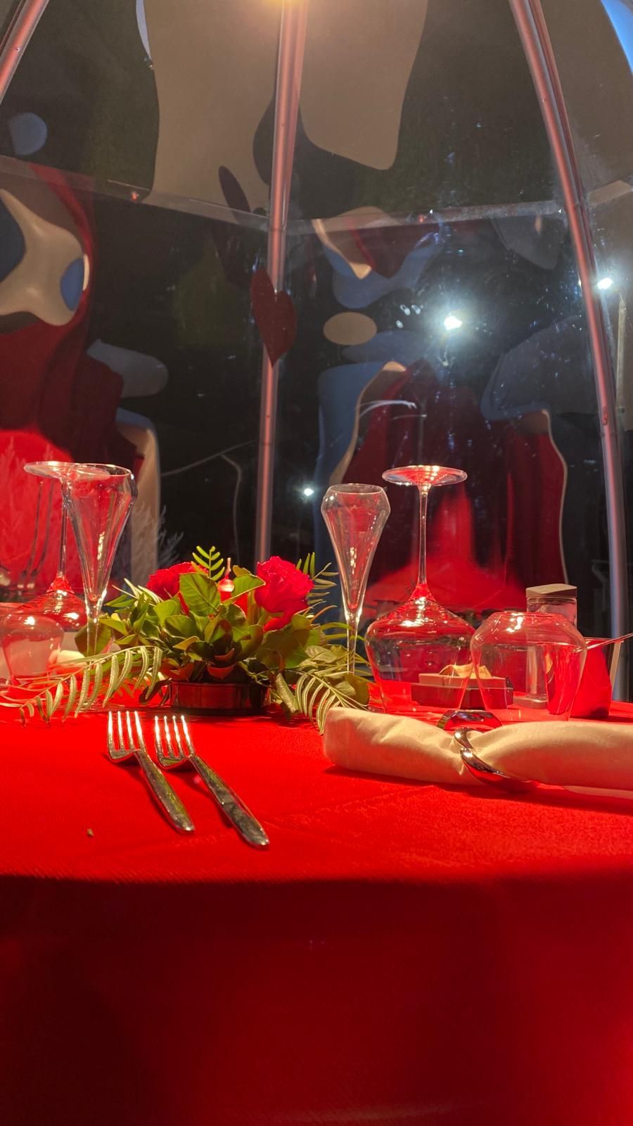 Una cena romantica sotto le stelle, esperienza indimenticabile al CLASS Ristorante Roma