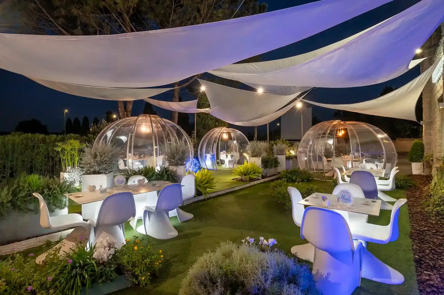 Foto del Garden esterno con gli Igloo del CLASS Ristorante Roma
