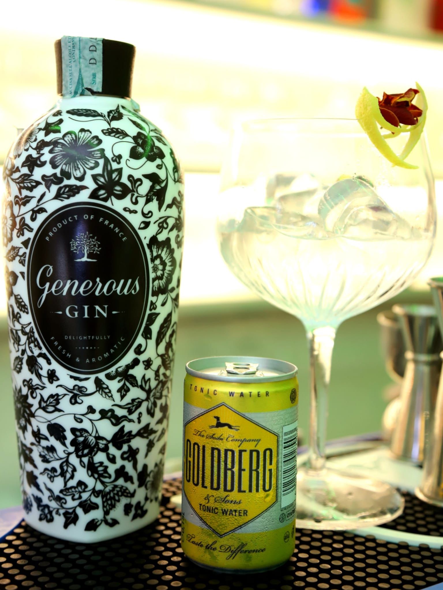 Foto di una bottiglia di Gin utilizzata dal Class Cocktail Bar Roma