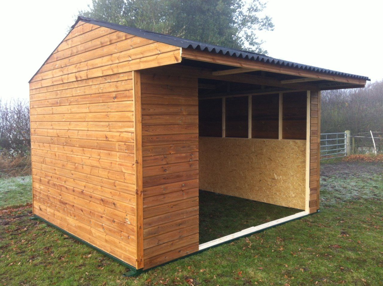 field shelter for a horse