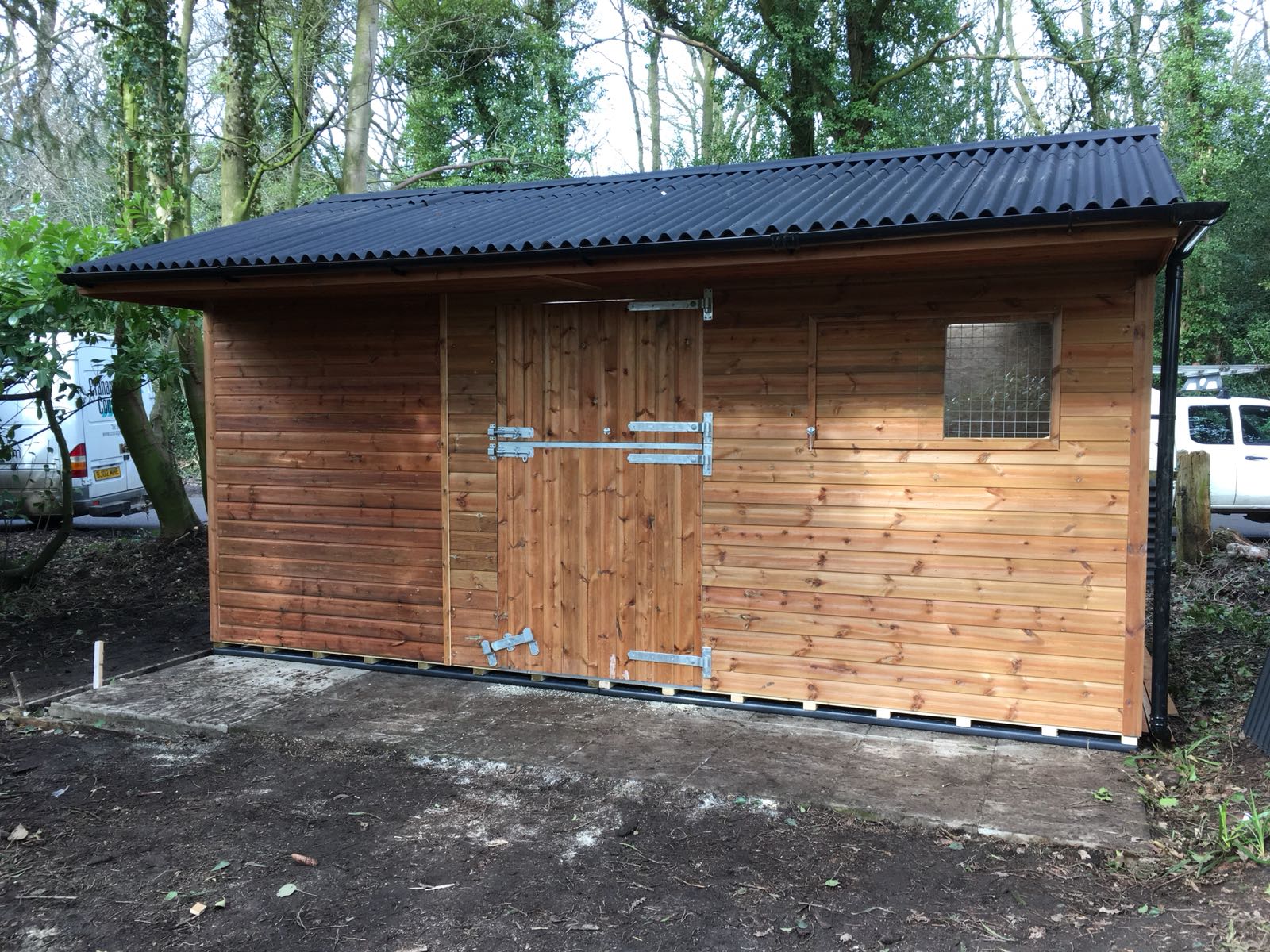 fixed timber stable