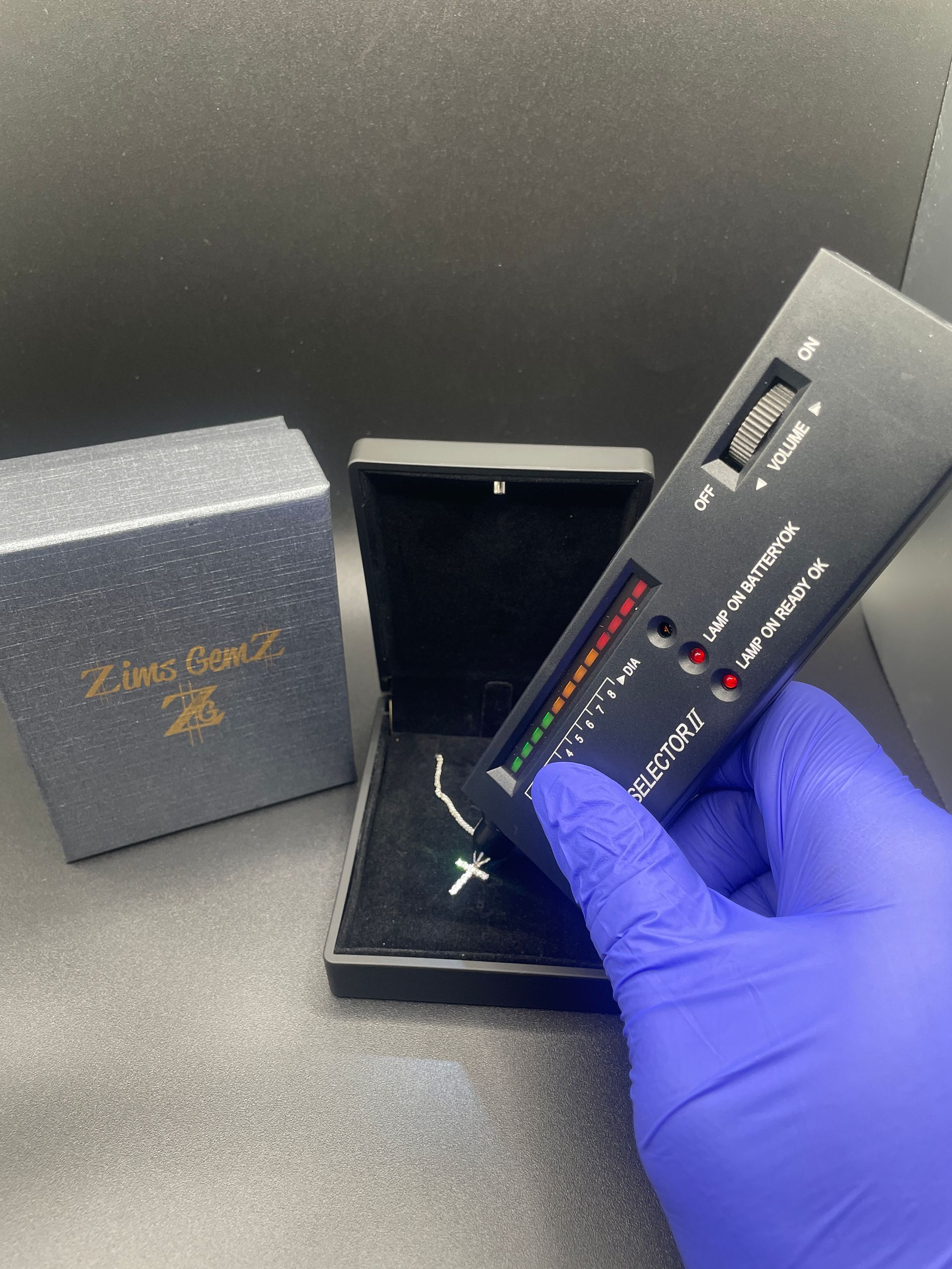 قلادة صليب الإشراق الأبدي