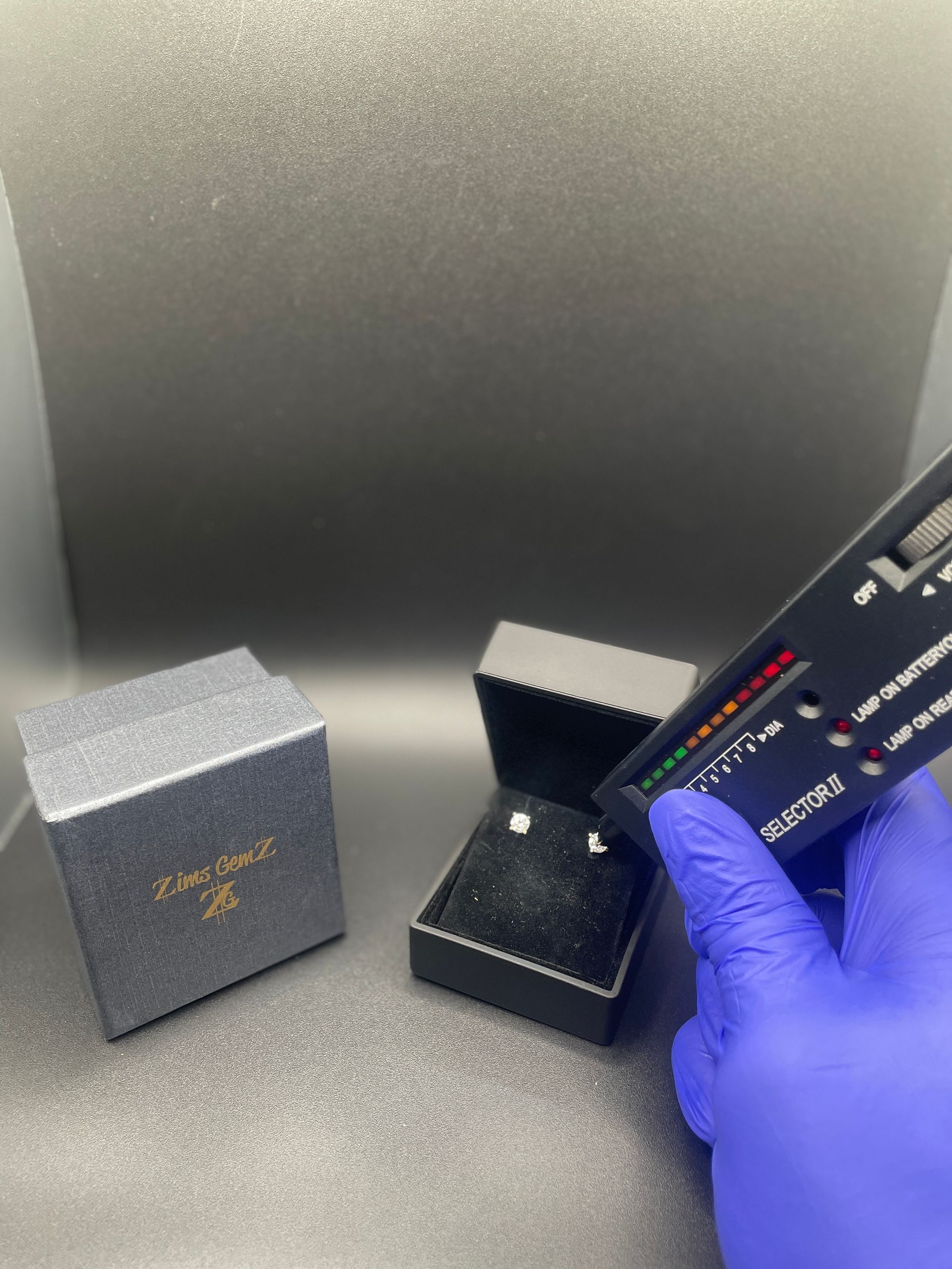 Classic 4-Prong Moissanite Stud Earrings in Solid 14K Gold – 1.00 CTW(5mm)