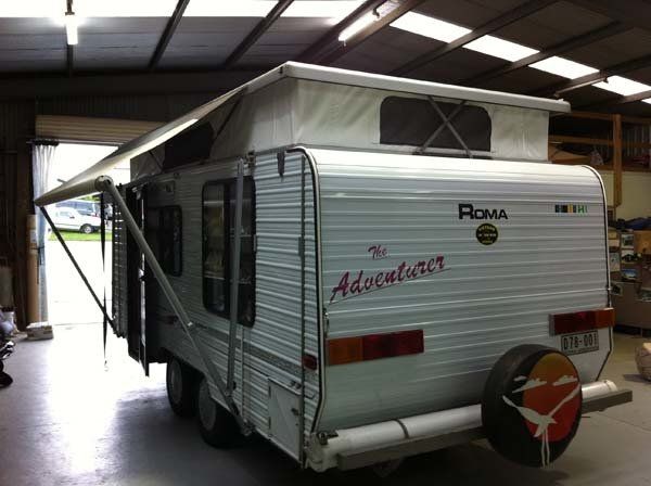 canvas roof popup on trailer