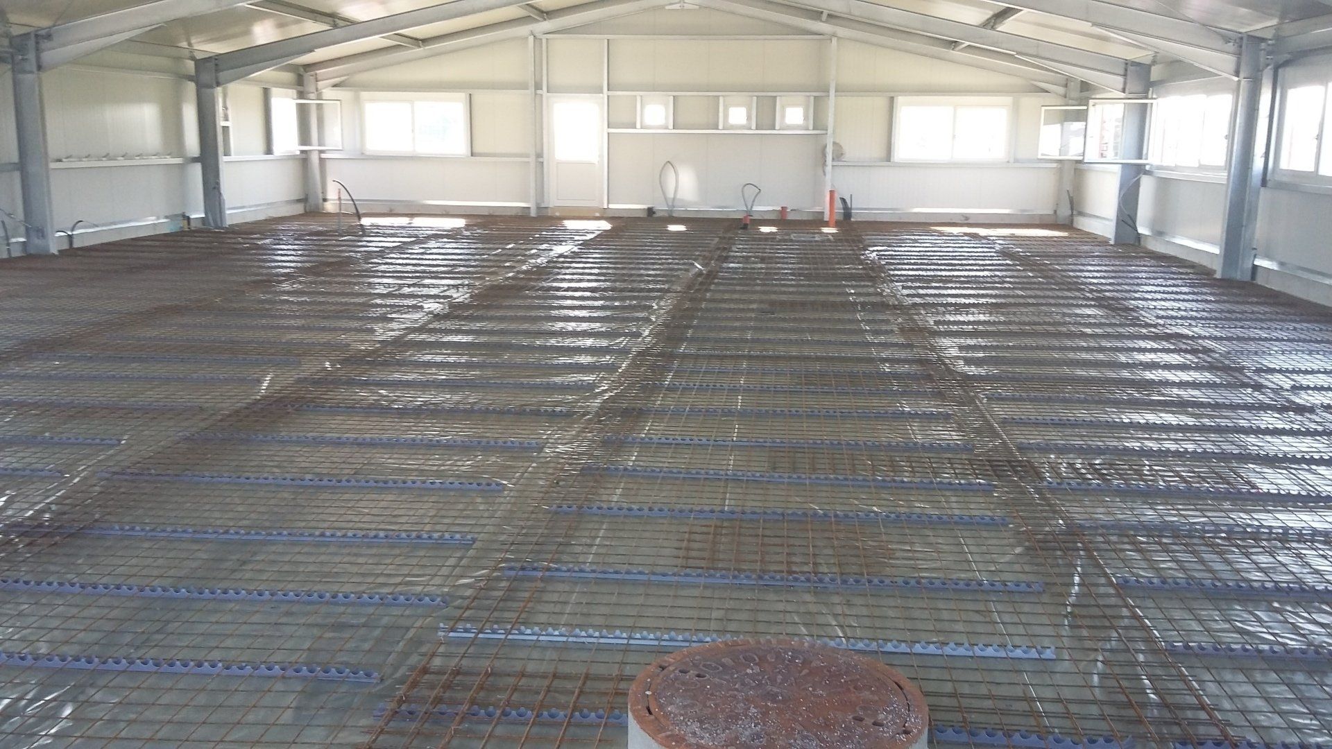 Fußbodenheizung Industriehalle