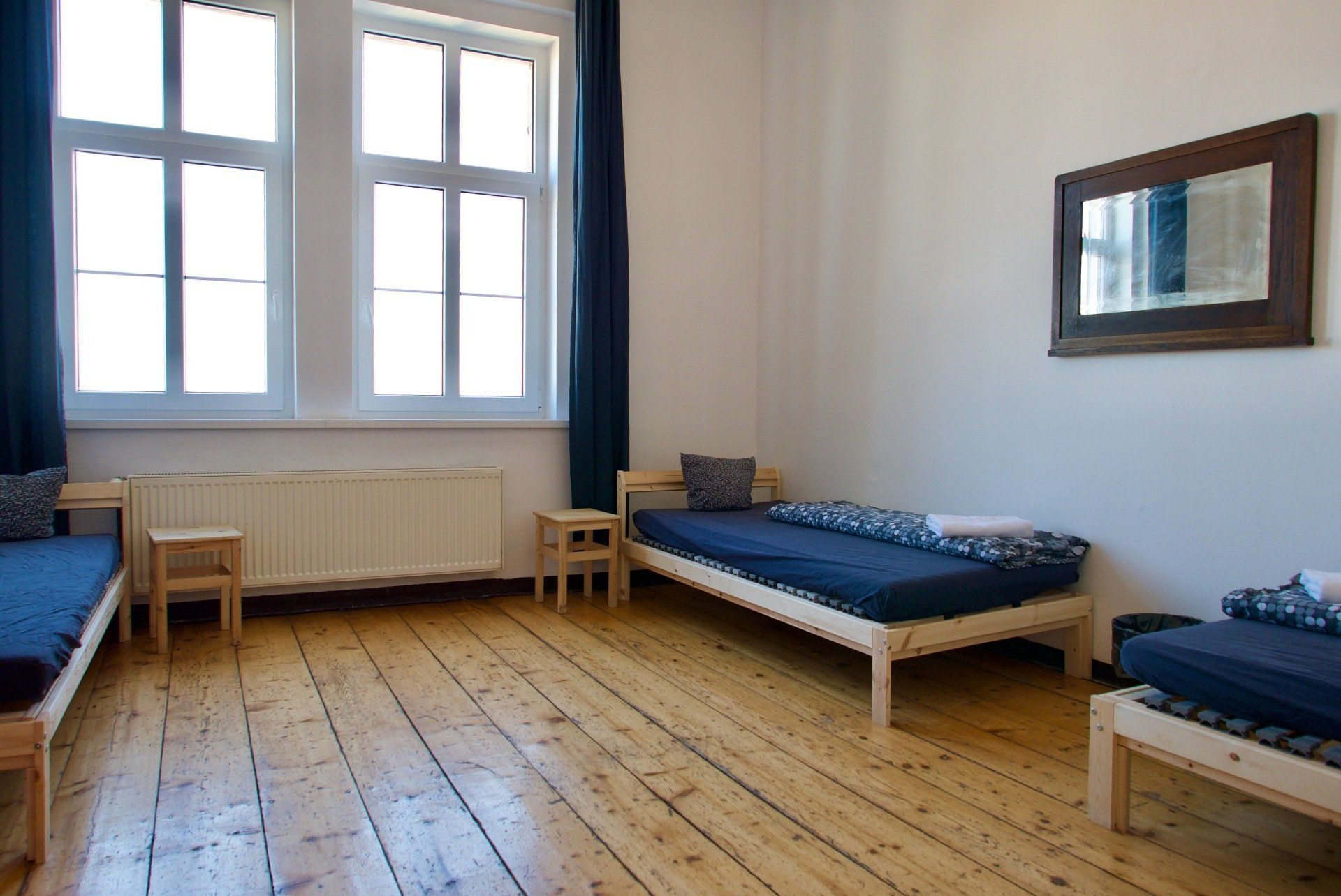 Clown and Bard Hostel & Apartments – Partying in Prague since 1995!