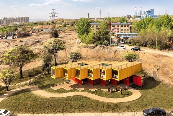 8 Unbelievable Structures Made From Cargo Containers 
