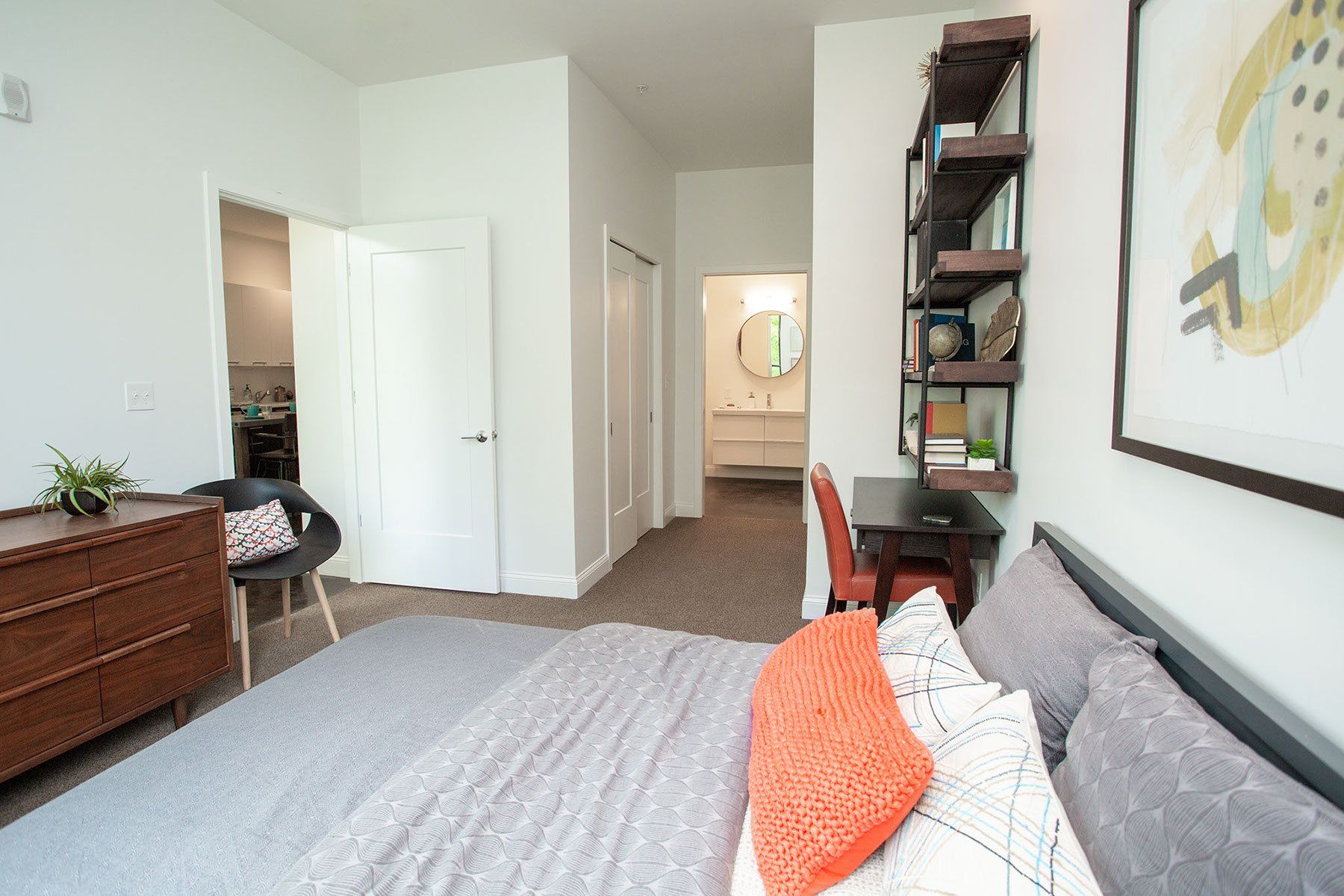 10 Front - Bedroom 02