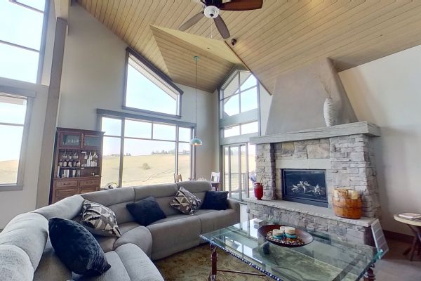 A custom open floor plan home in Bozeman MT by Cavallini Construction