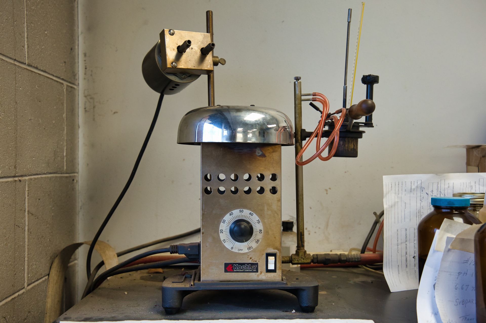 A machine that looks like a phone with buttons on it