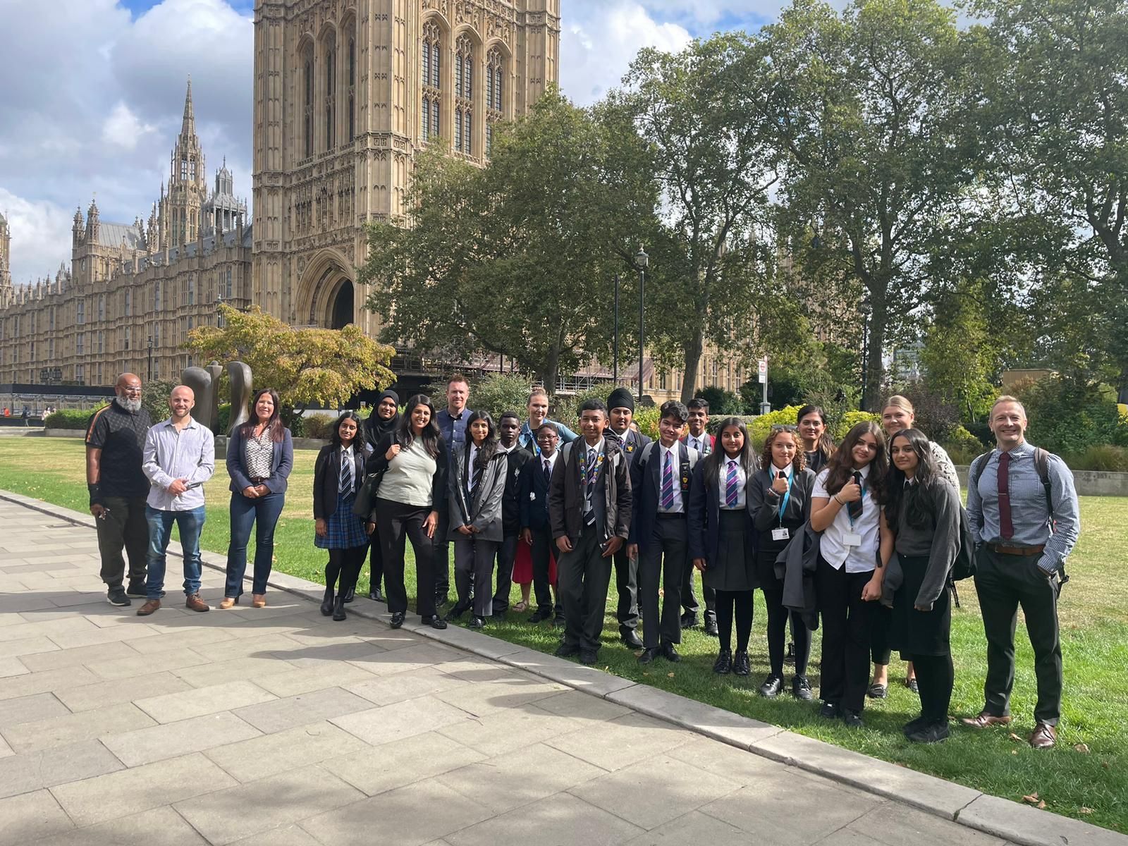Leicester schoolchildren tour parliament to help boost career aspirations