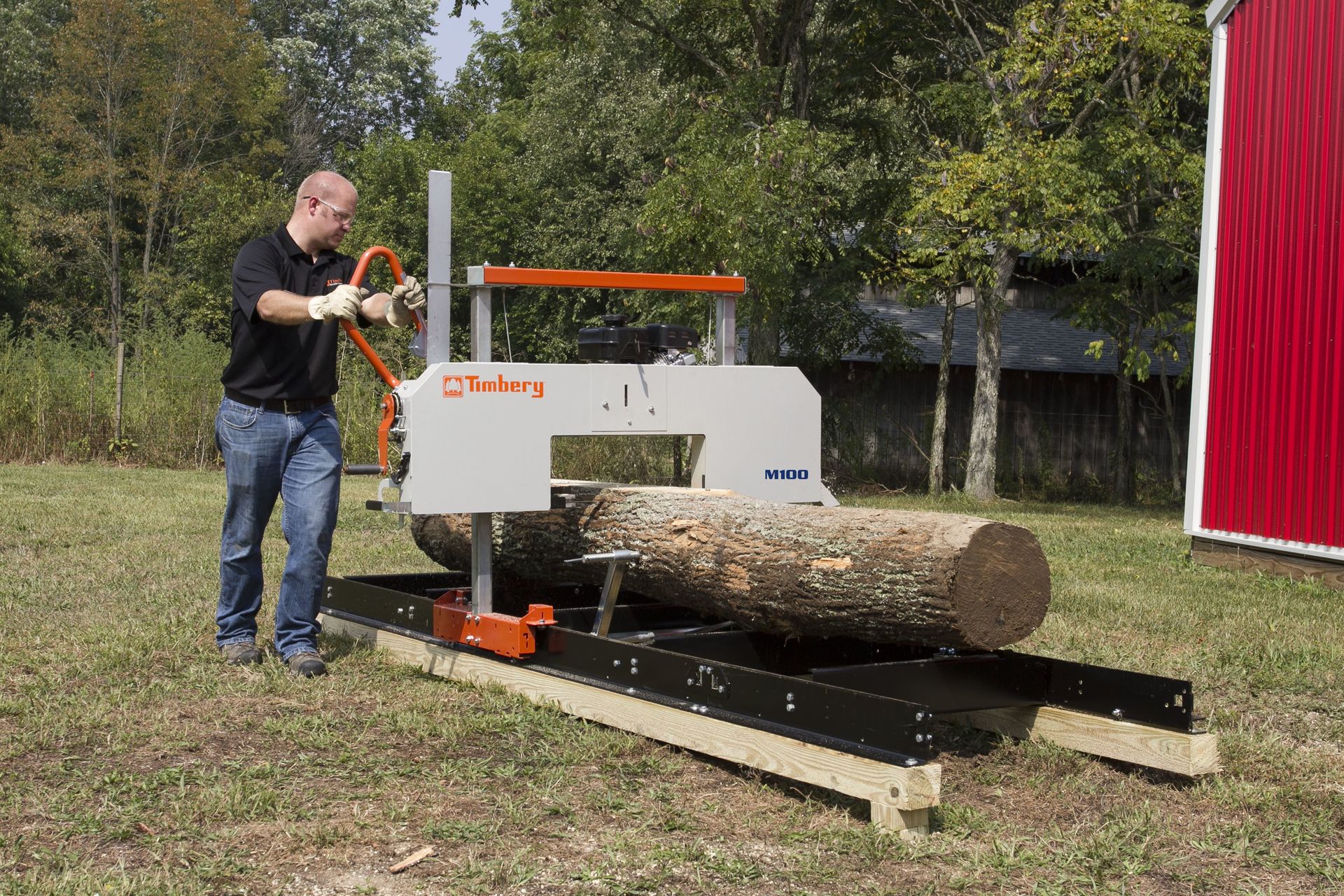 M100 Portable Sawmill with Log