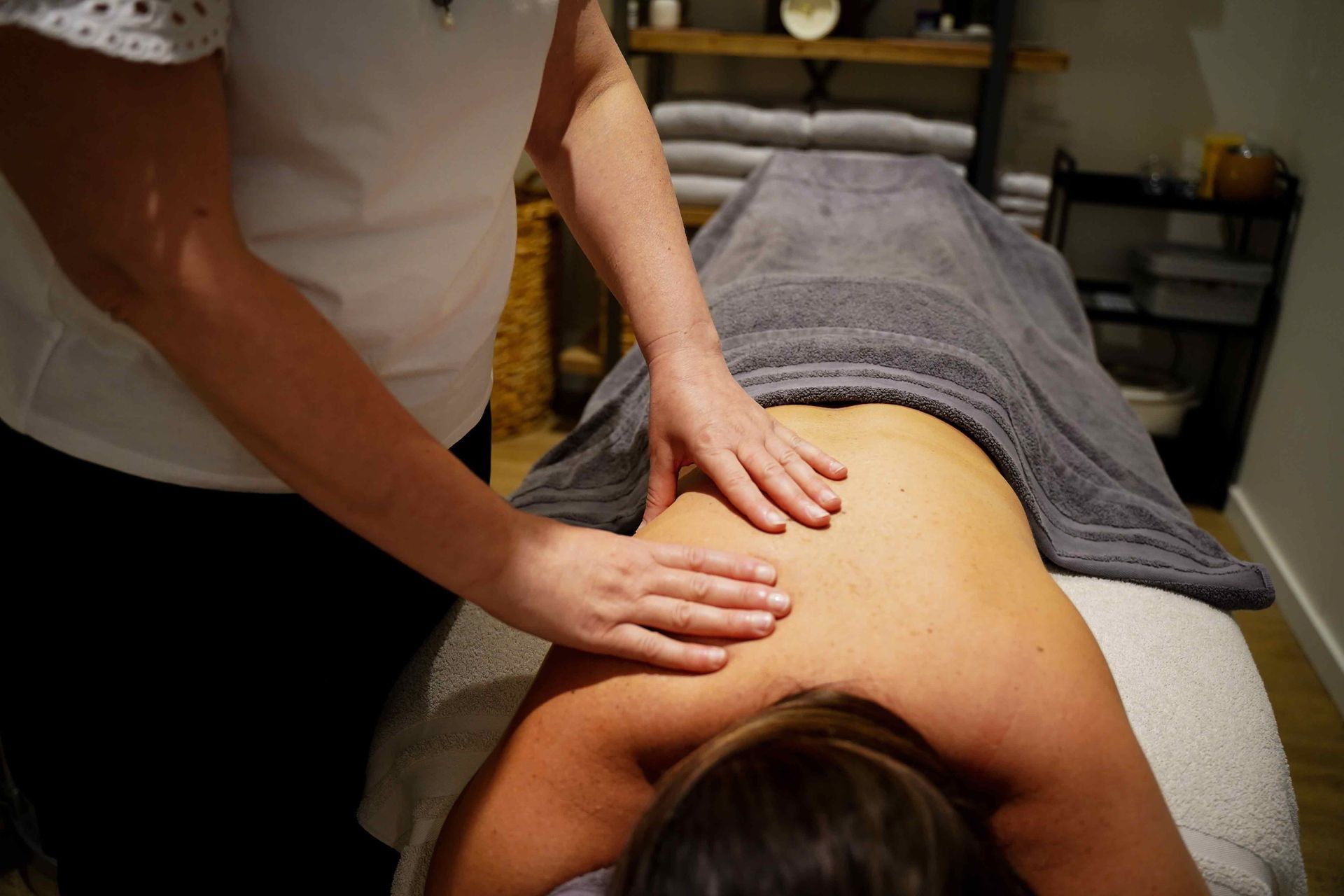 Remedial and relaxation massage — Park Orchards, VIC — Wellness on Hopetoun