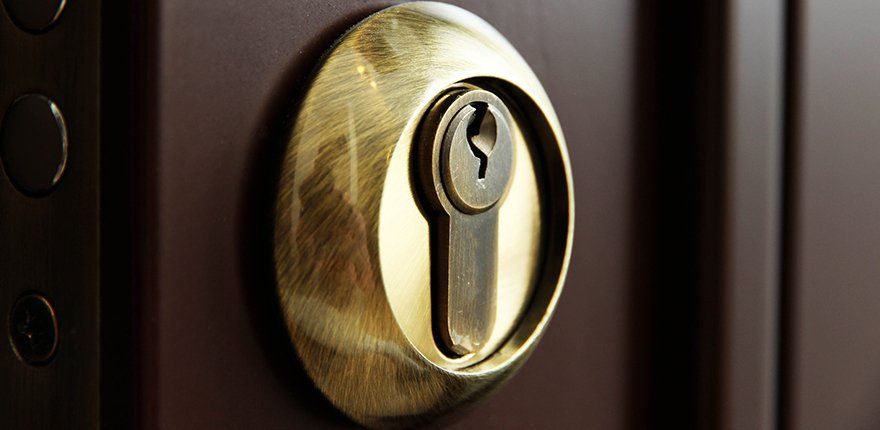 safe door lock
