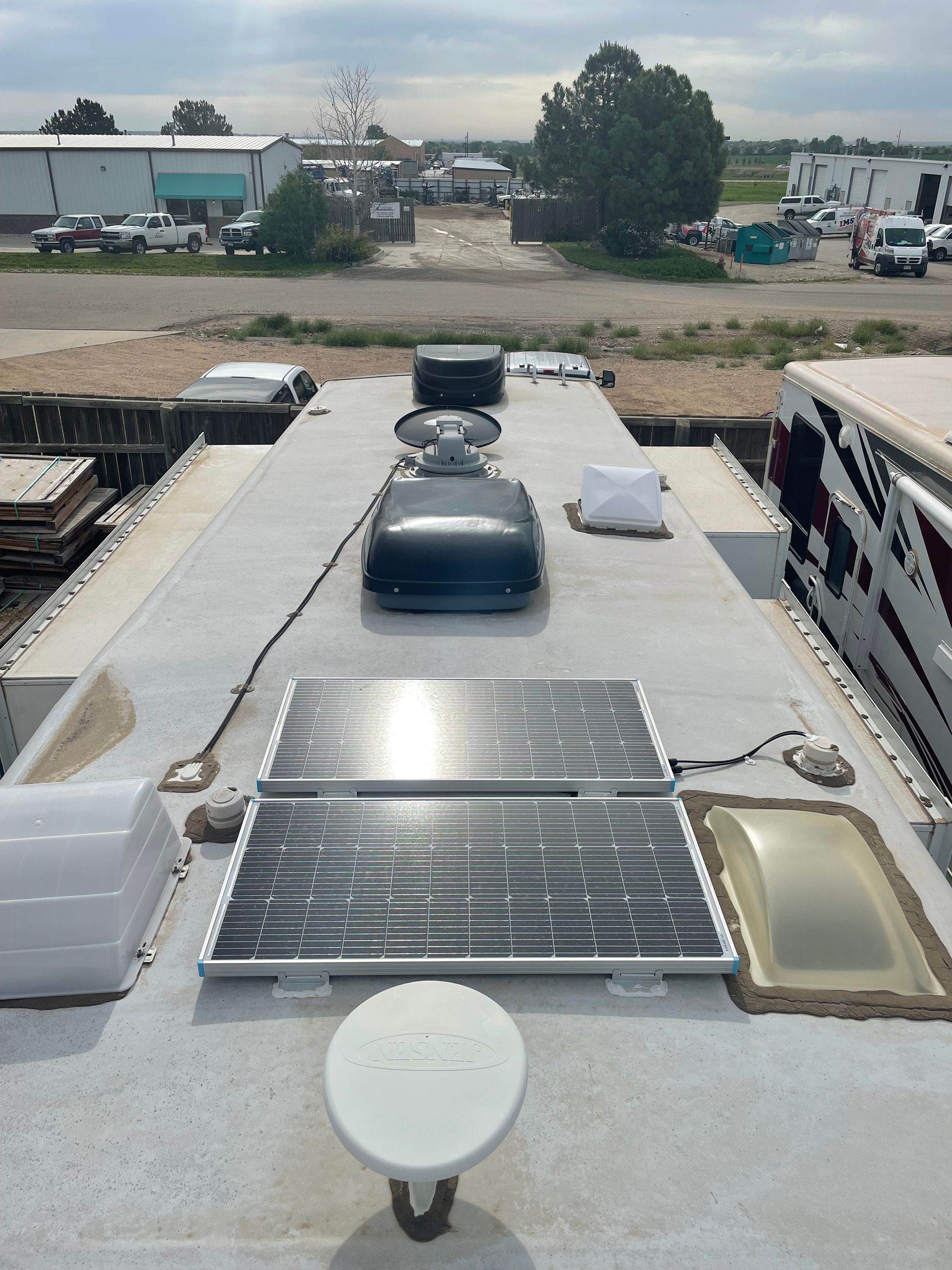 RV Roof with solar panels