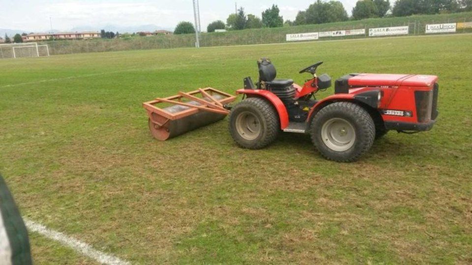 Realizzazione campo con trattore