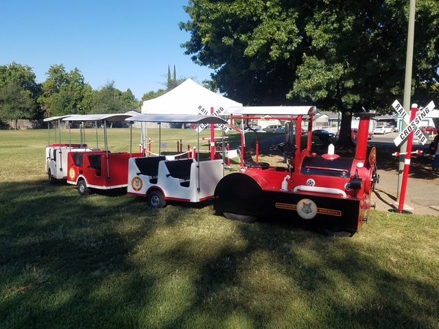 Red Train Parked | Stockton, CA - Butterfly-Express
