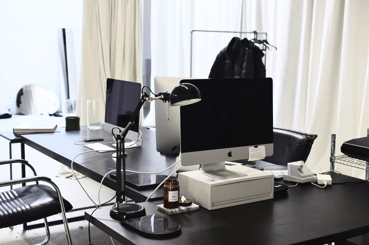 imacs on desks