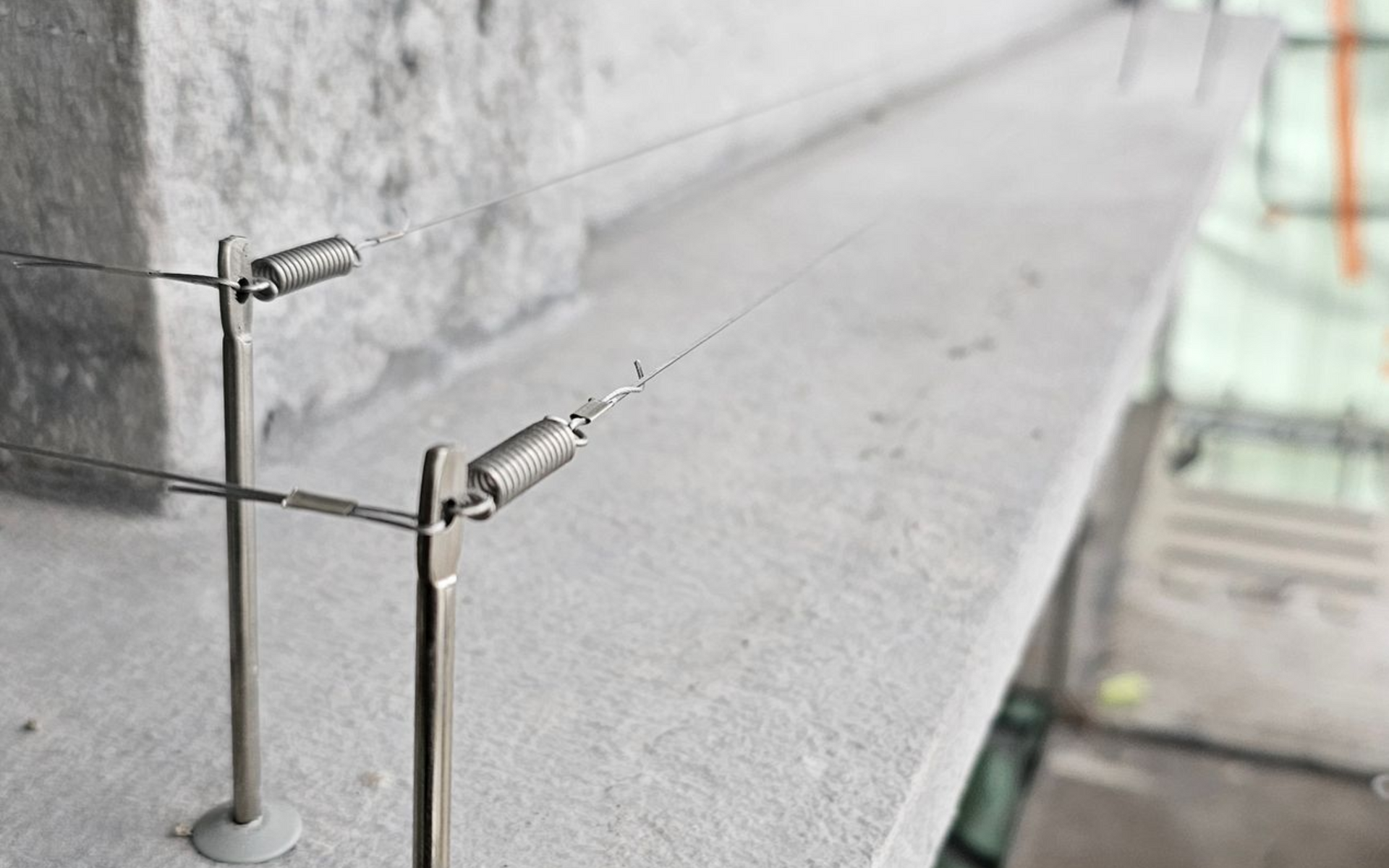 bird-wire vogelwering die bijna onzichtbaar is