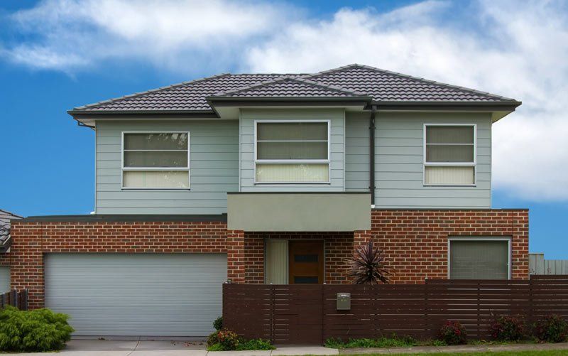Large Residential House — Melbourne Victoria— Hard Roofing Large Residential House — Melbourne Victoria — Hard Roofing
