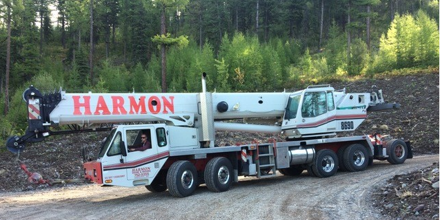Harmon crane vehicle