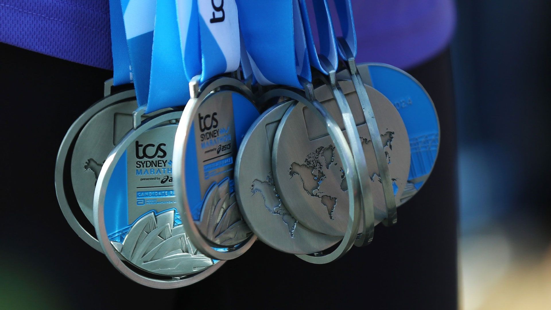 2025 Sydney Marathon Medals by Always Advancing