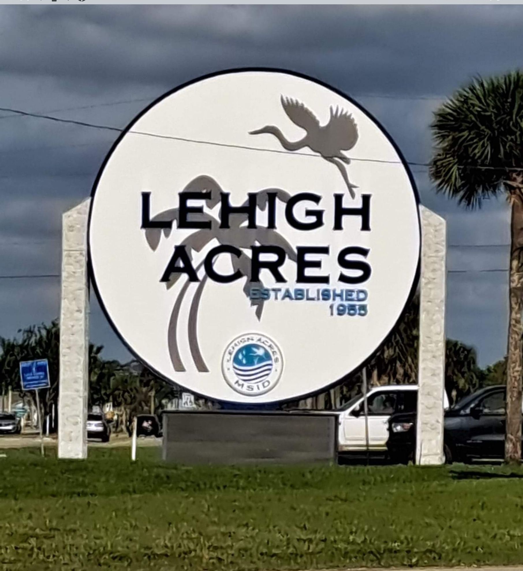 A sign for lehigh acres established in 1985