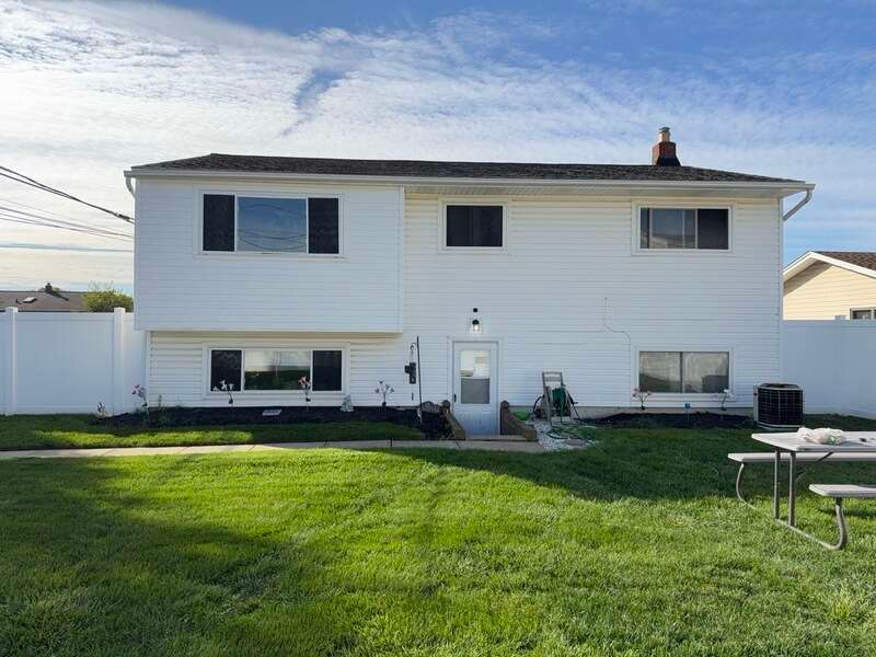 Front House with White Siding — Kent, OH — ARC Contracting of Ohio LLC